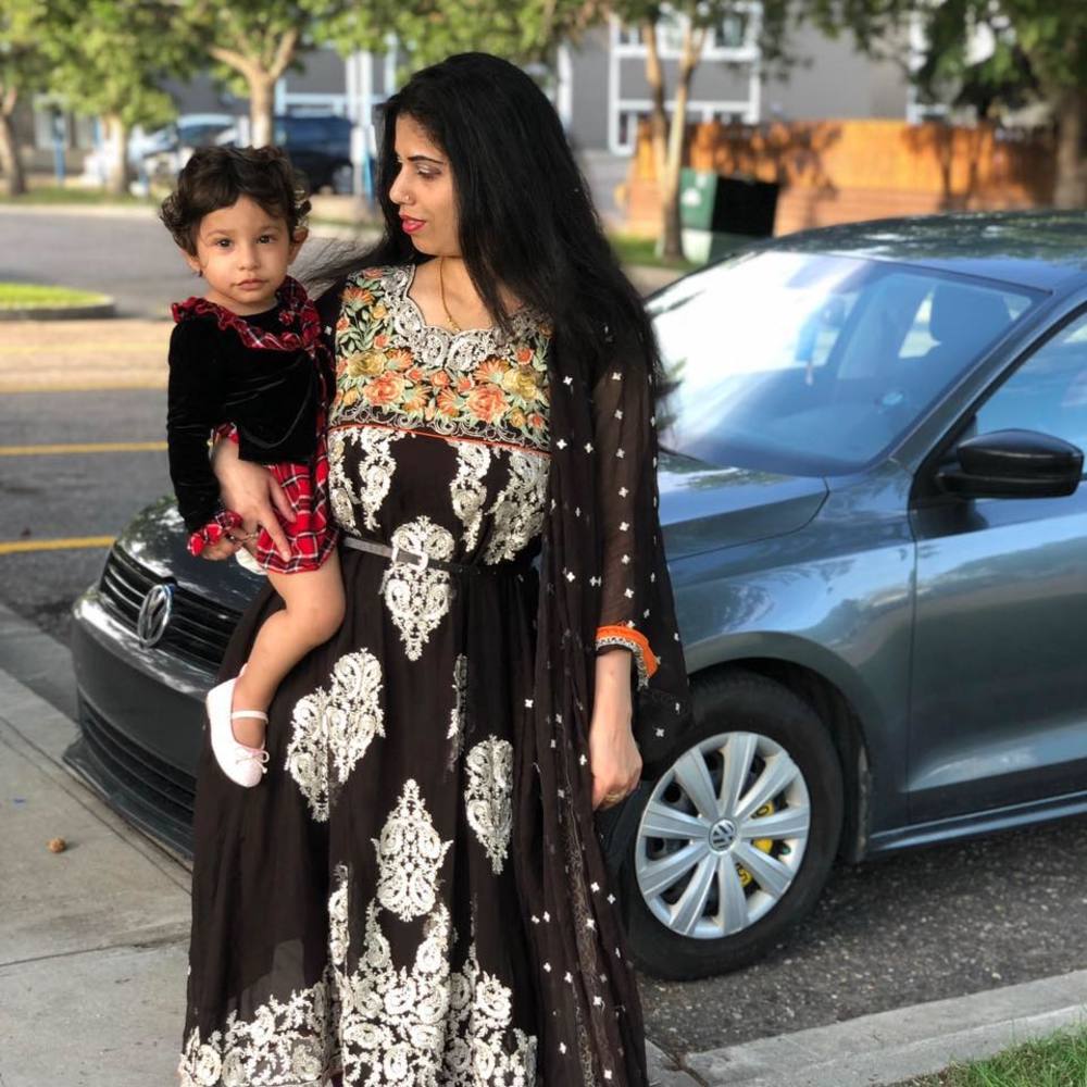 Meet your Posher, Madiha